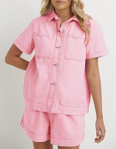 Conjunto de 2 piezas de mezclilla para mujer: Top sin mangas con botones y pantalones cortos de pierna ancha a juego - Product Image 2