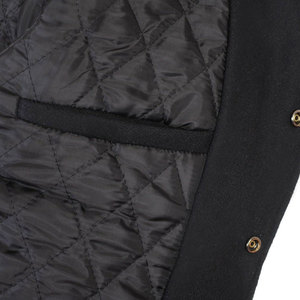 Veste de sport bleue pour homme avec épaules blanches et poignets rayés rouges, style preppy, coupe classique, col rabattu - Product Image 6