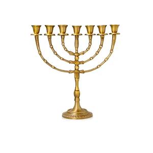 Menorah de latón de 7 ramas, marca Salomon's Menorah, hermoso candelabro de latón resistente para el hogar. - Product Image 2