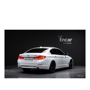 BMW Serie 5 530i XDrive Luxury Plus 2019, 73,834 km, Volante a la Izquierda, Caja de Cambios Automática, Asientos de Cuero, Cámara Trasera - Product Image 2