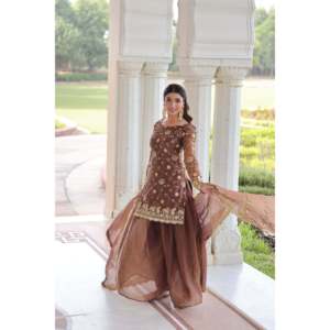 Ensemble palazzo brodé de sequins pour femme avec dupatta par Fendy - Product Image 5
