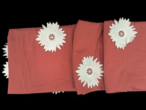 Tela de Algodón Rosa Coral Premium con Apliques 3D en Oferta |   Tela Suave y Transpirable con Bordado Floral de Diseño para Vestidos y Kurtis - Product Image 3