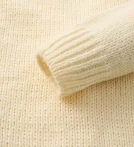 Chemisier léger en maille respirante à col en V pour femme – Haut fluide et doux pour le printemps – Pull féminin à mouvement fluide - Product Image 2