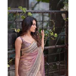 Saree traditionnel chinois de créateur avec séquence et broderie Dori - Product Image 6