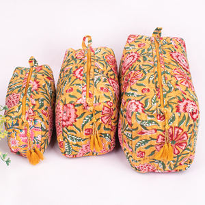 Sac de maquillage personnalisé, écologique, portable, luxueux, imprimé, en coton matelassé, multicolore, organiseur de produits de soin de la peau - Product Image 2