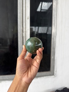 Esfera de Jade Verde Natural de 50-60 mm con Orificio de 12 mm, Bola de Piedra Preciosa Pulida para Exhibición, Tallado, Manualidades y Decoración - Product Image 2