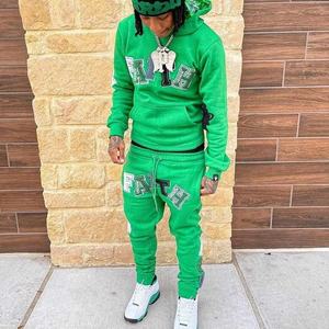 Logo brodé en chenille personnalisé Survêtements d'enseignement en polaire de fabricant bon marché pour hommes Ensemble pantalon de survêtement et sweat à capuche 100% coton pour hommes - Product Image 2