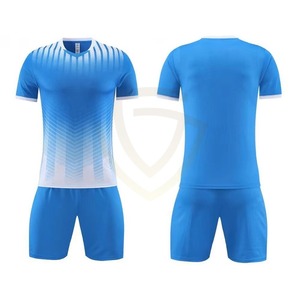Tenue de football tendance 2026 100 % polyester à manches courtes, vêtement de sport anti-transpiration et antibactérien - Product Image 2
