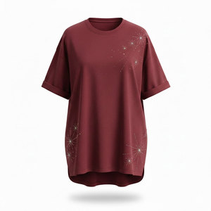 Camiseta Unisex con Estampado Metálico, Diseño Gráfico Celestial Detallado, Tejido de Jersey Suave, Corte Holgado para Todos - Product Image 1