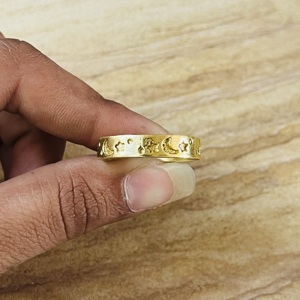 Bague étoile céleste en laiton plaqué or 18 carats pour femme, style minimaliste, motif lune, bijoux modernes, vente en gros/OEM/ODM - Product Image 2