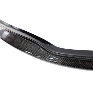 LABIO DELANTERO DE FIBRA DE CARBONO ESTILO V PARA GVF IMPREZA WRX - Product Image 1