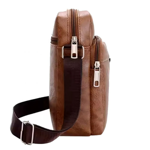 Real Leather Cross Body Chest Bag Custom Standard Messenger Bag Men Shoulder Chest Bag Custom Design Leather Chest Bag - Product Image 3