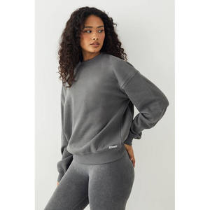 Fabricante Mayorista de Sudaderas Personalizadas de Cuello Redondo con Forro Polar de Mezcla de Algodón de 400 Gsm para Mujer - Product Image 4