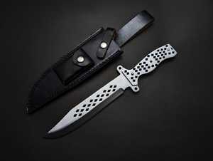 Cuchillo Zombie de Acero Inoxidable con Hoja de Punta Caída de Grado Industrial, Mango a Cuadros y Funda - Product Image 5