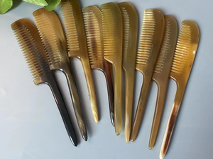 Artesanías Naturales, Cuidado Personal y Limpieza del Hogar, Cuidado y Peinado del Cabello, Herramientas de Peinado, Peine de Cuerno de Vaca Hecho a Mano de la Mejor Calidad - Product Image 2