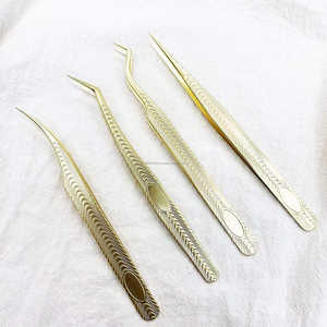 Pinces à extensions de cils en acier inoxydable de haute qualité SWISHER INTERNATIONAL SI-ELT-00016 avec pointe pointue pour une utilisation à fort volume - Product Image 1