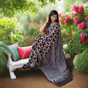 Sari en soie modal uni et imprimé, tissu doux, idéal pour les occasions spéciales - Product Image 1