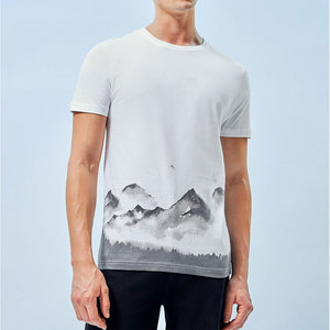 Camisetas estampadas para hombre de fábrica con MOQ bajo, alta calidad, transpirables, con tela suave al tacto y un look elegante. - Product Image 1