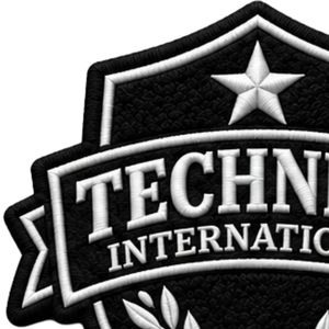 Parche Bordado Blanco y Negro con Escudo, Estrella y Corona de Laurel de Technica International para Chaquetas, Bolsas, Uniformes y Ropa - Product Image 6