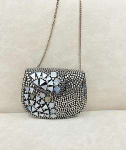 Bolso de Hombro Tipo Clutch de Metal Brillante y Pulido de 7 Pulgadas, Diseño de Cierre con Cremallera Hecho a Mano, Alta Calidad, Ecológico - Product Image 4