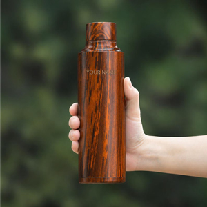 Botella de Cobre de la Mejor Calidad, Diseño Único, Botella de Cobre para Agua Saludable, Disponible en Tamaño Mediano - Product Image 1