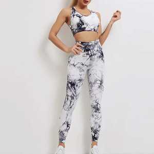 Conjunto de yoga para mujer, pantalones y sujetador deportivos, hechos con material duradero, conjunto de yoga de primera calidad, conjunto de yoga transpirable para mujer - Product Image 1