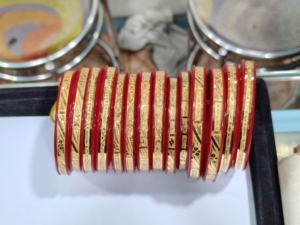 Bracelets en or massif 22 carats, couleur rouge Pola, pour femmes, bijoux de mariage traditionnels du Bengale, LISA JEWELLERS, certifiés BIS, or pur - Product Image 3