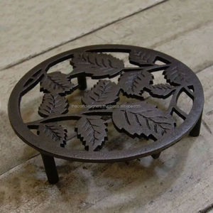 Handmade <b>Metal</b> Sculpted <b>Trivet</b> For Kitchen Countertops Providing Heat Resistance And Artistic Decoration For Hot Pots - Product Image 3