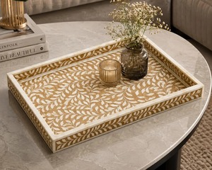 Bandeja de servir con incrustaciones de hueso fabricada en India, con diseño de mosaico hecho a mano y acabado elegante para uso en el hogar, restaurantes y hoteles, en venta. - Product Image 2