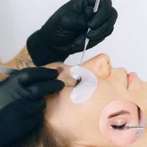 Outil métallique pour rehaussement de cils avec finition argentée brillante et couleur multi-plasma, outil isolateur pour cils avec emballage personnalisé - Product Image 5
