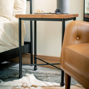 Table de Chevet Premium 2026 en Fer avec Plateau en Chêne Massif, Faite à la Main, Style Rustique Moderne pour Chambre et Salon - Product Image 1