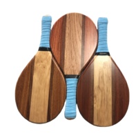 Ensemble de raquettes de Frescobol en bois de manguier et bambou Vero personnalisable, collection unique avec logo, emballage artisanal de plage, style européen SAM GLOBAL