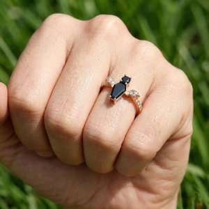 Anillo Ajustable de Plata de Ley 925 con Diamante Cultivado en Laboratorio, Joyería Elegante con Incrustaciones de Piedras Brillantes - Product Image 1