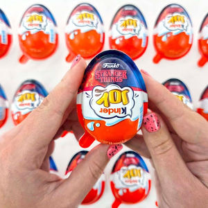 Huevo de Chocolate Kinder Joy de 20G de Stranger Things con Juguete Sorpresa, Caramelo Importado Original, Regalo Perfecto para Niños y Fans - Product Image 2