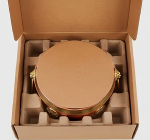 Bol rond traditionnel chinois en cuivre poli avec accents dorés, fait main, design à quatre pieds, pour la table et les cadeaux - Product Image 6