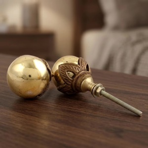 Bouton de meuble rond moderne en laiton avec motif floral, écologique, réglable et durable, pour tiroirs - Product Image 1