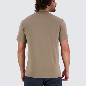 T-shirt personnalisé à manches courtes avec empiècements tissés pour homme, col boutonné tricoté, léger, anti-boulochage, col rond, vente en gros - Product Image 6