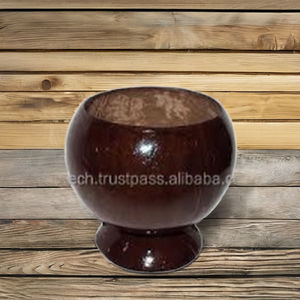 ชามเปลือกมะพร้าวออร์แกนิคทำมือจาก EUTECH 100% เป็นมิตรกับสิ่งแวดล้อม สีน้ำตาลธรรมชาติ ขนาดเส้นผ่านศูนย์กลาง 13-14 ซม. ลึก 6 ซม. กันน้ำ ขัดเงาแล้ว - Product Image 1