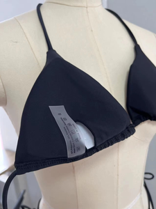 Ensemble bikini deux pièces noir personnalisé pour femme, haut croisé à nouer et bas uni extensible, maillot de bain - Product Image 4