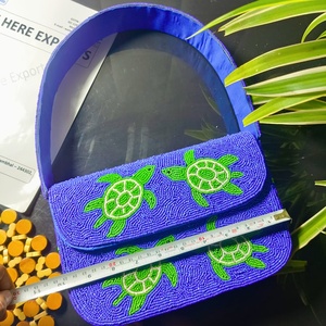 Sacs de rangement pour vêtements faits à la main, brodés de tortues marines, en coton 100% écologique et durable, avec perles violettes, pour bijoux individuels - Product Image 4