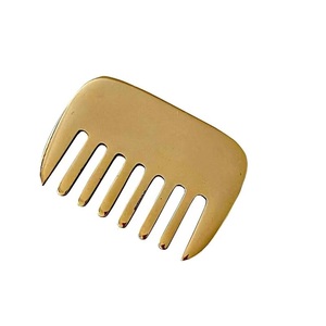 Peine Masajeador de Cobre Hecho a Mano Kansa para Relajar el Cuero Cabelludo, Reducir la Caída del Cabello y Promover el Crecimiento - Unisex, Apto para Lavavajillas y Microondas - Product Image 4