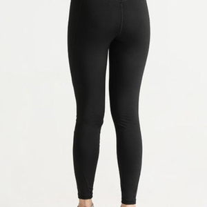 Ensemble de yoga léger pour femmes, couleur unie, respirant, service OEM - Product Image 3
