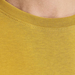 Camiseta de Algodón de Alta Calidad para Hombre, Cuello Redondo, Manga Corta, Color Blanco Sólido, 240 Gramos de Peso de Tela, para Parejas - Product Image 3