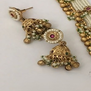 Ensemble collier long et boucles d'oreilles en laiton plaqué or avec moissanite aspect Polki, élégant, pour femme, idéal pour mariage, fête ou cadeau - Product Image 2