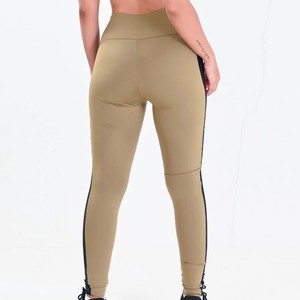 Leggings de yoga taille haute couleur unie avec bande latérale contrastante, longueur intégrale, sans couture, en Spandex et Nylon, doux et confortables à enfiler - Product Image 2