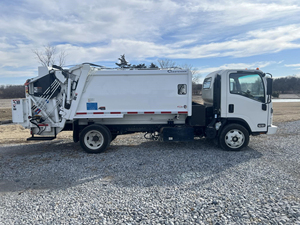 Used 2023 HI NO S5 4x2 4-Cylinder 5.2L Fuel-Diesel Engine type-4HK1TC Euro6 215hp Automatic Transmission Left Hand Steering - Product Image 2