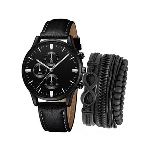 Reloj de Cuarzo para Hombre con Triple Dial y Fecha, Correa de Cuero, Set de 4 Pulseras, Estilo Deportivo, Nuevo Modelo 192038 - Product Image 1