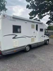 Autocaravana Todoterreno 4x4 de Lujo de la Mejor Calidad en Austria para 2 Personas, Gran Caravana en Forma de Lágrima, Mini Remolque, Casa Rodante a Precios Accesibles - Product Image 3