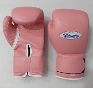 Guantes de Boxeo Sanda Personalizados de Piel de Vacuno Premium con Cierre de Velcro y Correa Ajustable para Adultos - Product Image 6