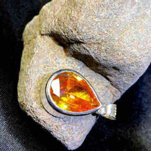 Colgante de Plata de Ley 925, colgante de piedras preciosas de alta calidad, colgante Vintage, joyería hecha a mano, regalo de aniversario para ella - Product Image 1